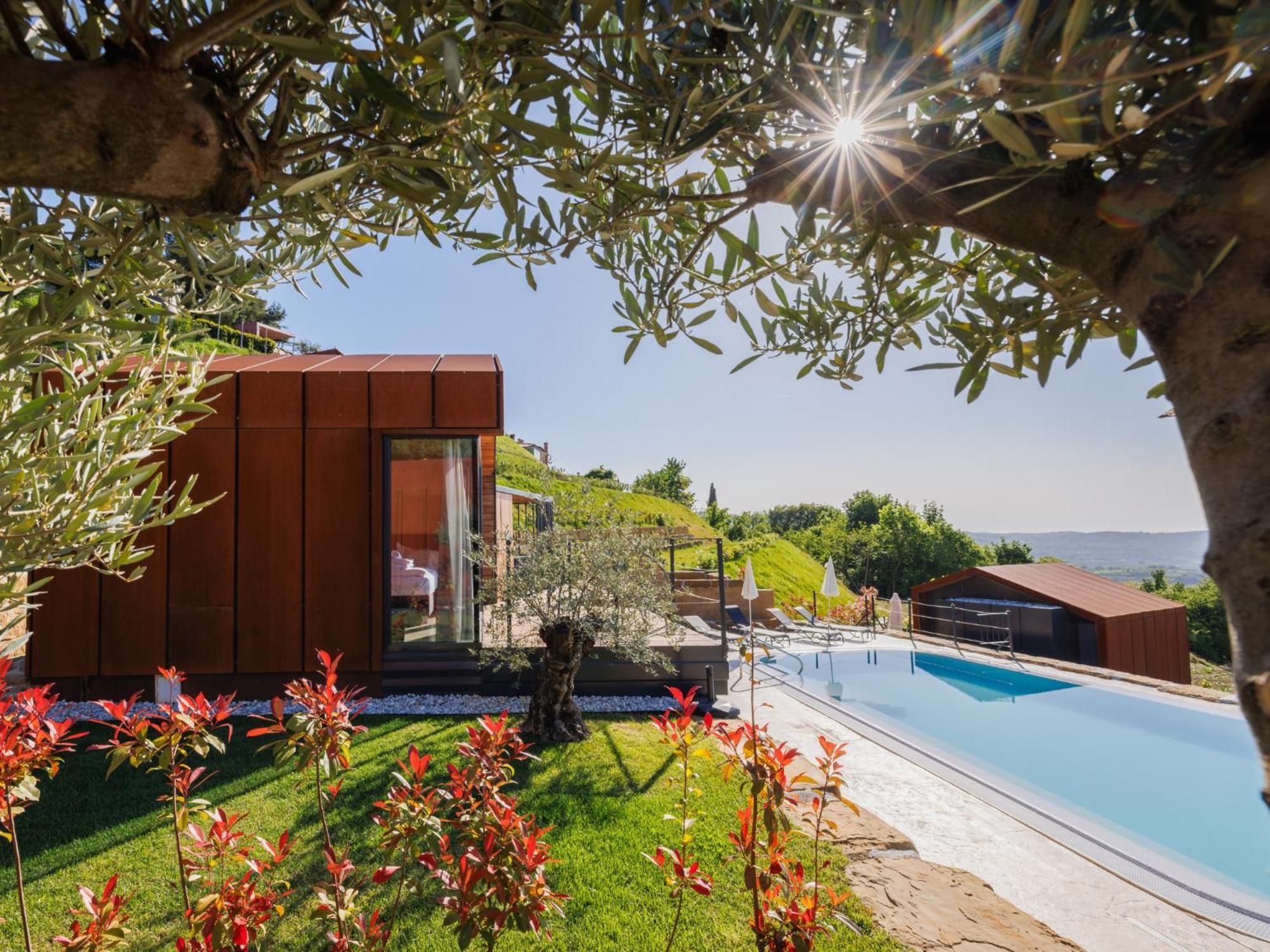 Wine Paradise - Glamping Resort Marezige Extérieur photo