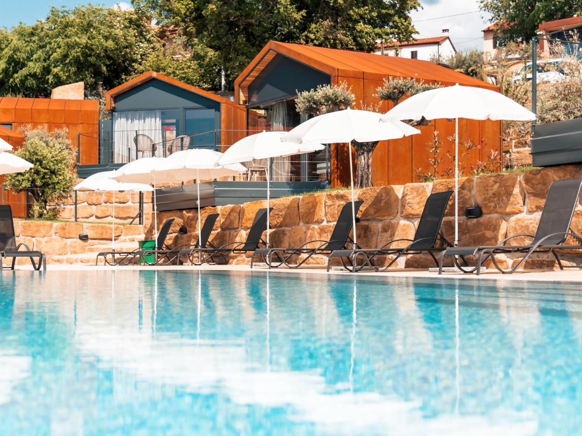 Wine Paradise - Glamping Resort Marezige Extérieur photo