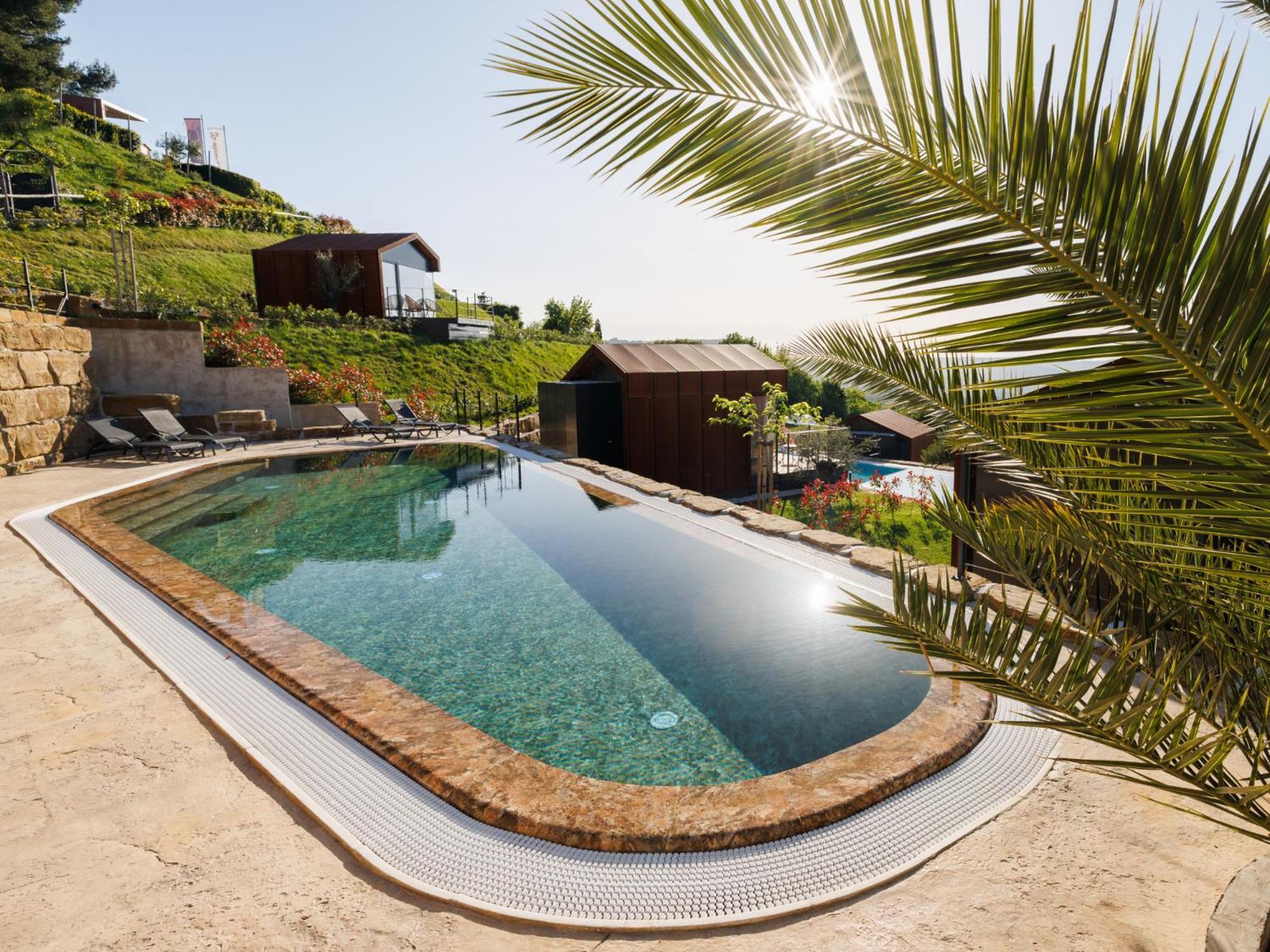 Wine Paradise - Glamping Resort Marezige Extérieur photo