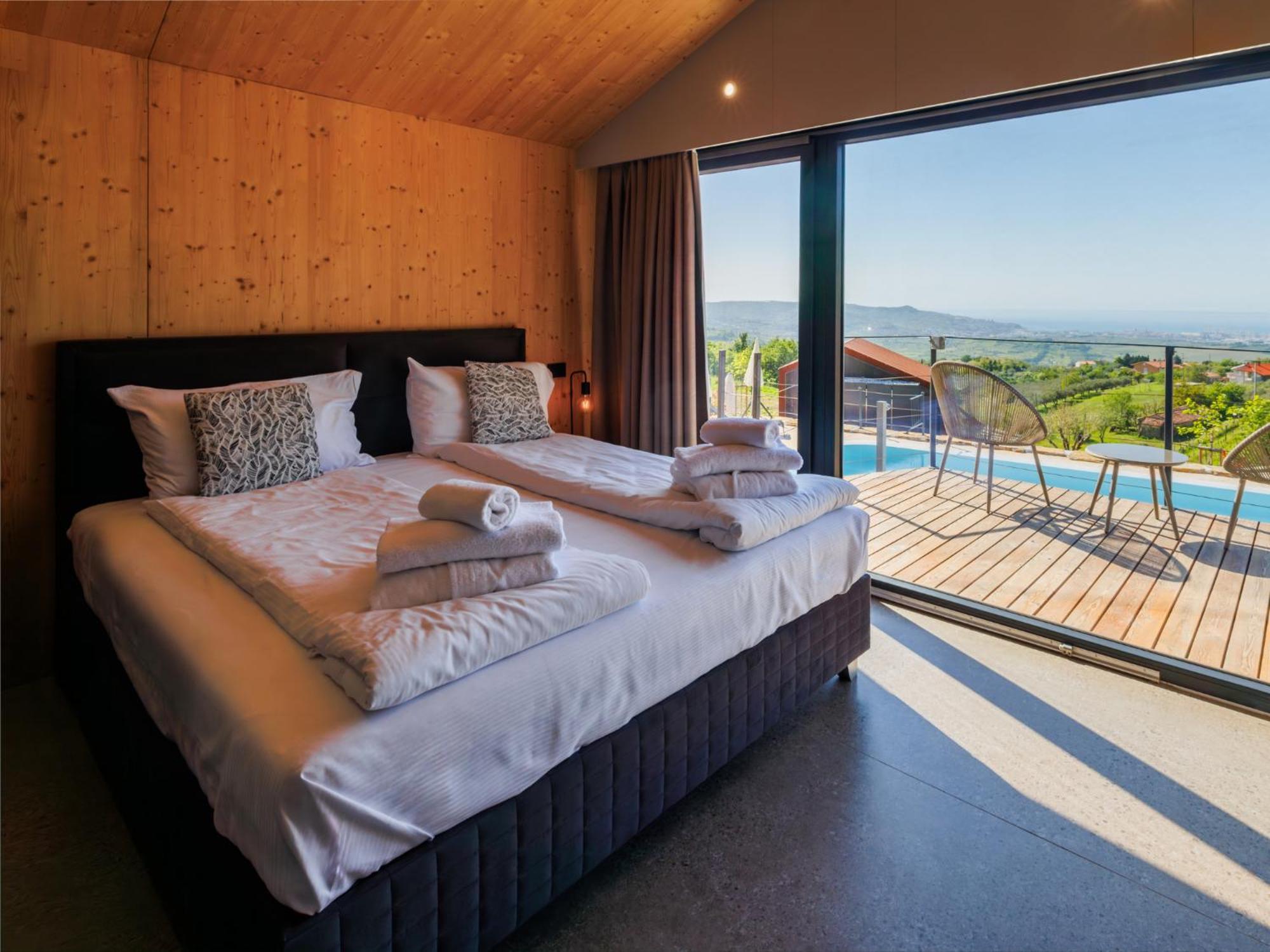 Wine Paradise - Glamping Resort Marezige Extérieur photo
