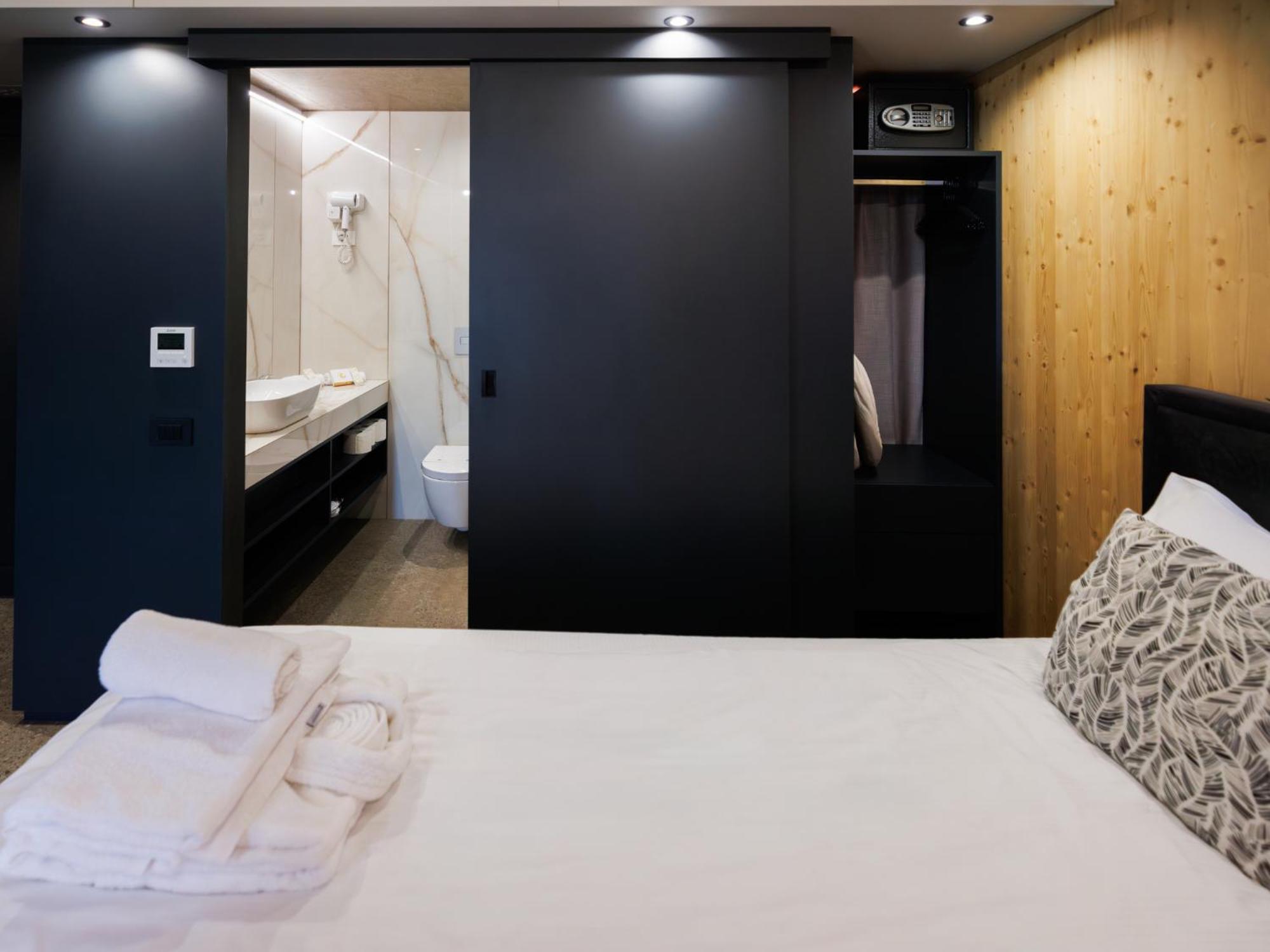 Wine Paradise - Glamping Resort Marezige Extérieur photo